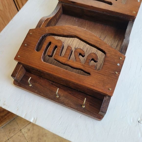🇨🇦 Vintage 70s Wooden Letter Holder Wall Mount - Picture 4 of 9